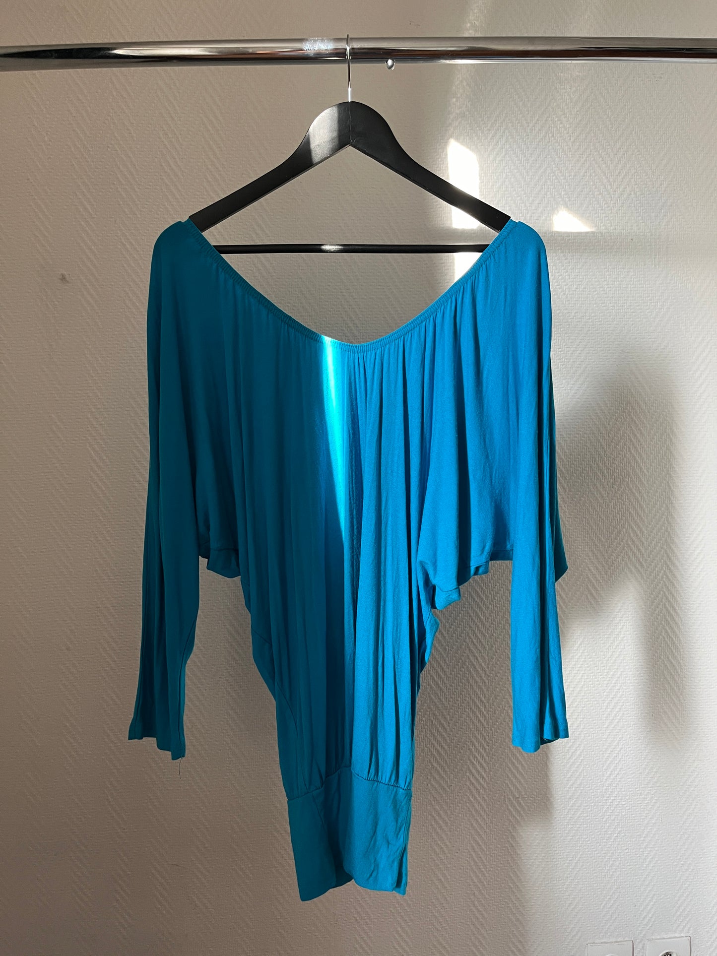 Vintage batwing draped blue top