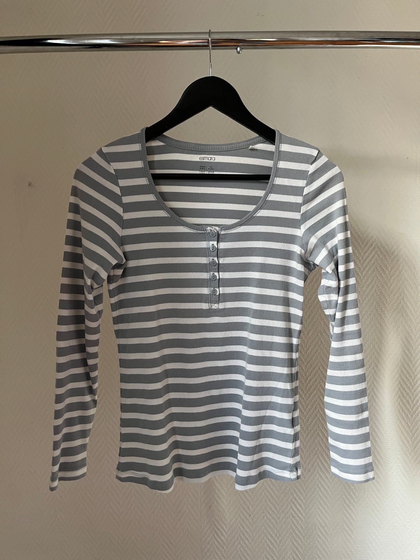 Vintage striped buttoned top