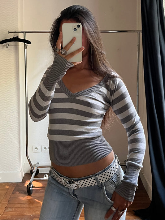 Vintage V neck striped pull over