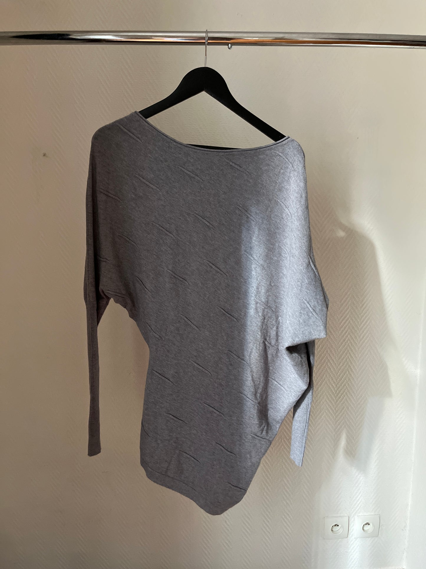 Vintage grey asymmetrical pull over