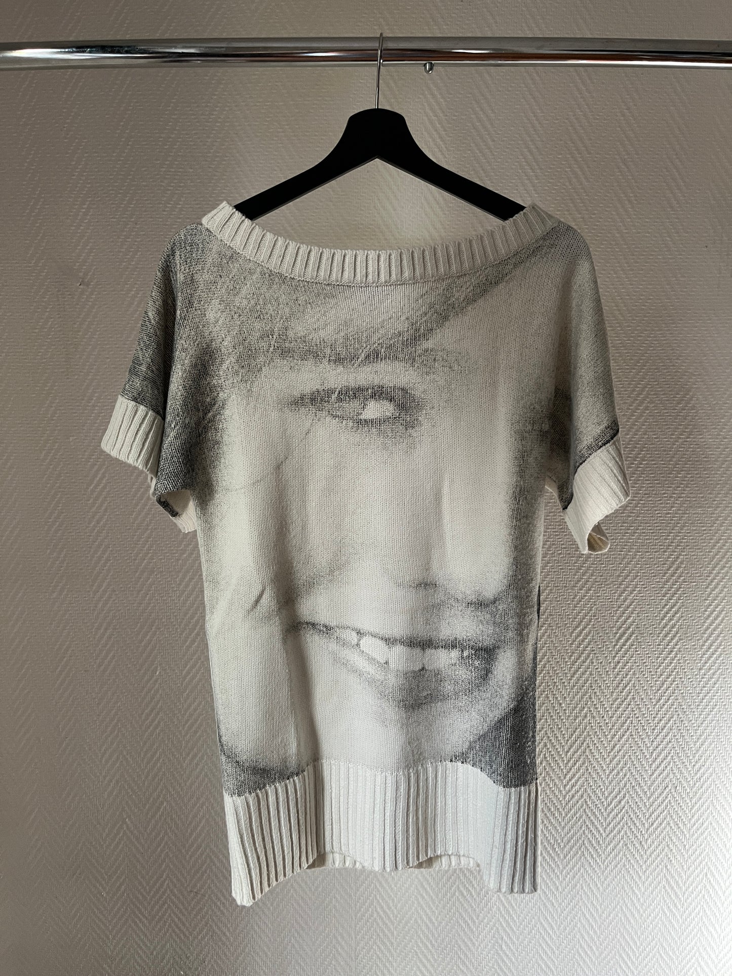 Vintage face knitted top