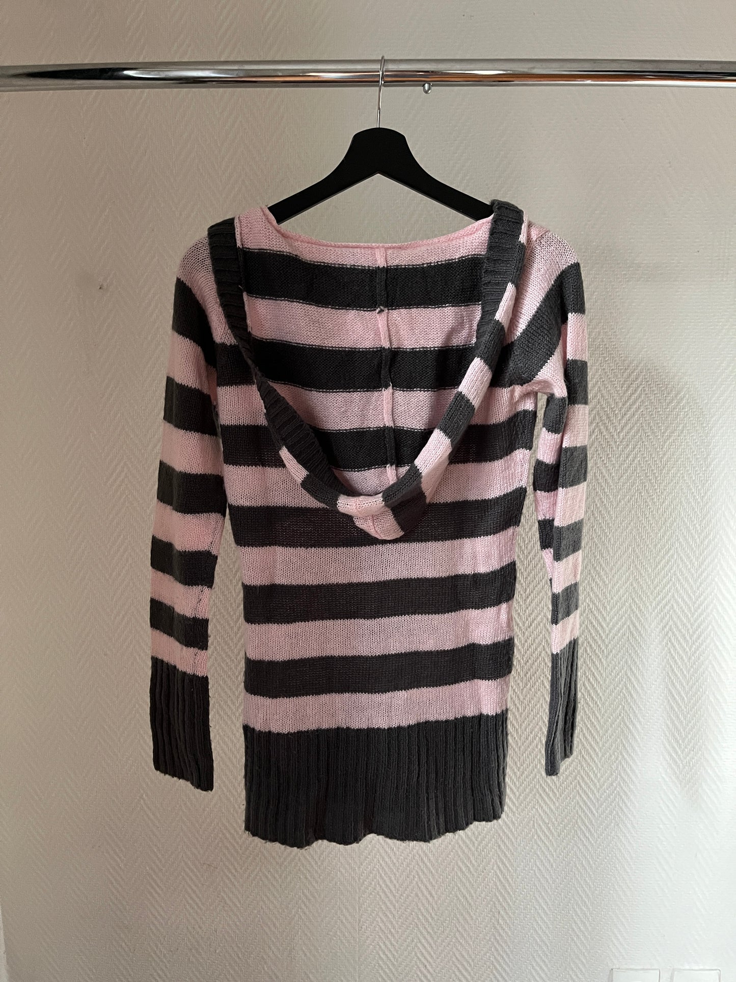 Vintage striped grey & pink hooded pull over